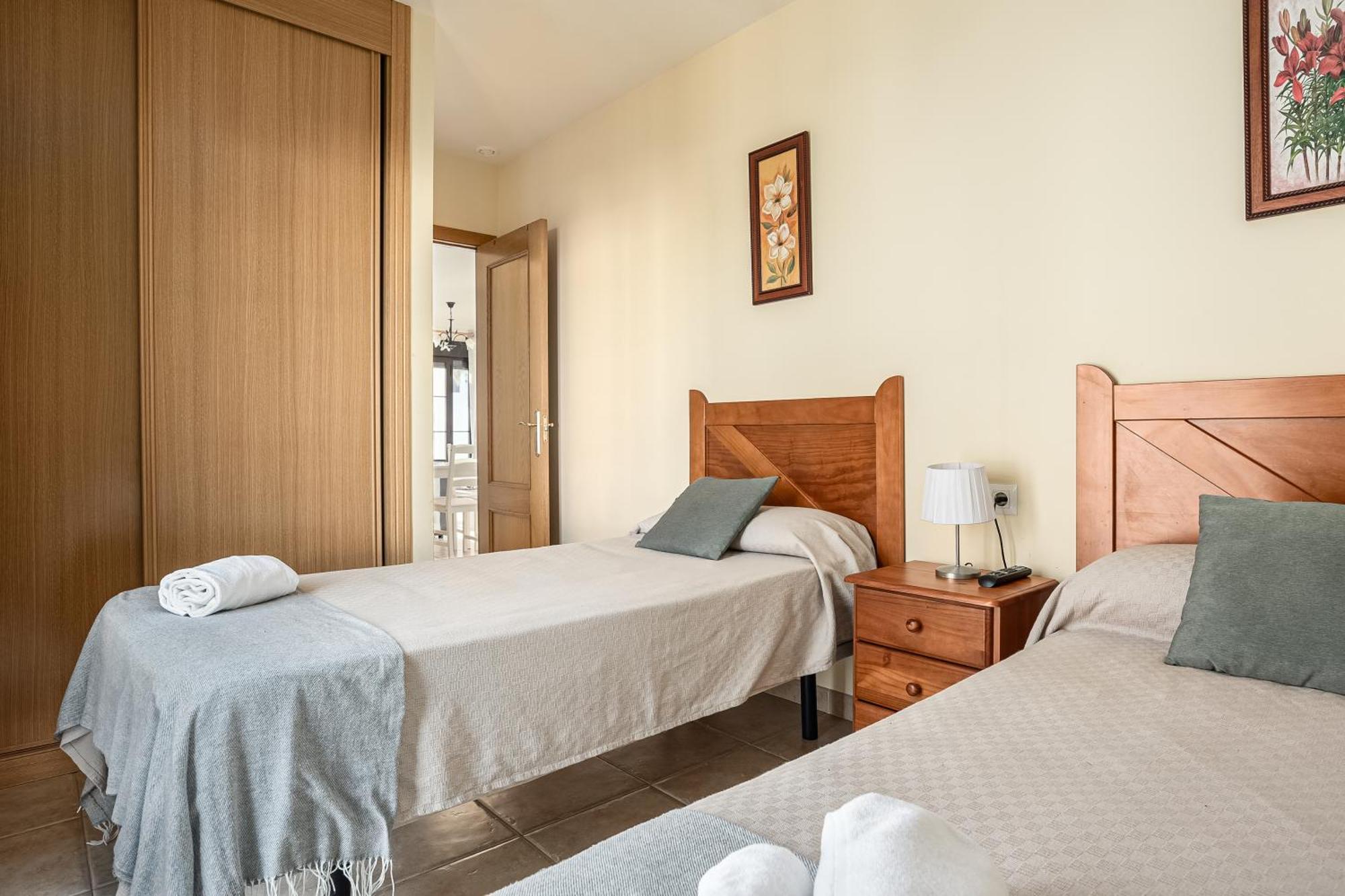 Apartamento Familiar Muy Soleado Cerca De La Playa Y Parking Incluido Chiclana de la Frontera Exterior photo