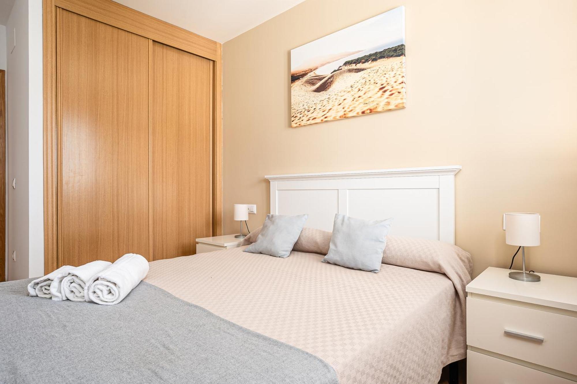 Apartamento Familiar Muy Soleado Cerca De La Playa Y Parking Incluido Chiclana de la Frontera Exterior photo